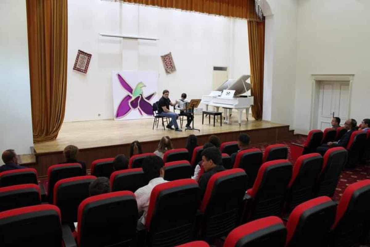 Mərkəzi İncəsənət Məktəbinin "Şuşa ili" çərçivəsində konserti keçirilib