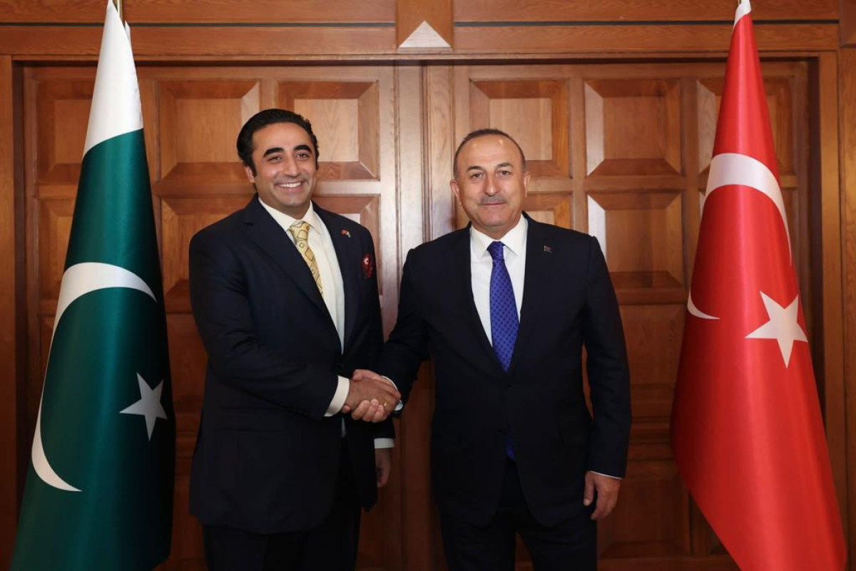 Pakistan xarici işlər naziri Türkiyəyə səfər edib