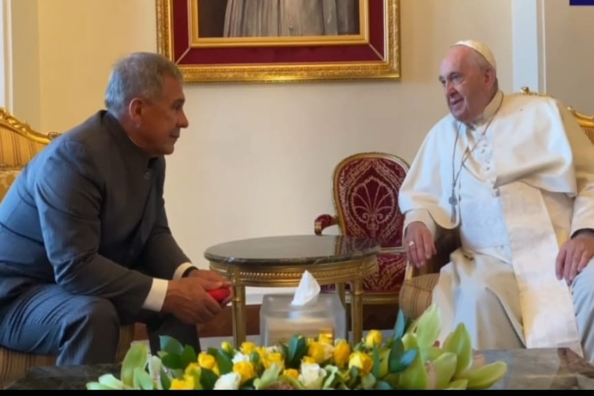 Roma Papası Bəhreyndə Tatarıstan Prezidenti ilə görüşüb