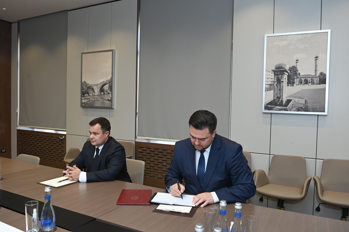 Министр принял копии верительных грамот посла Молдовы