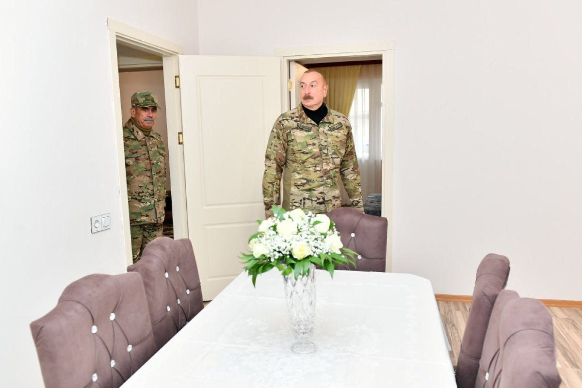 Президент Ильхам Алиев ознакомился с условиями, созданными в "Н"-ской воинской части в Физули