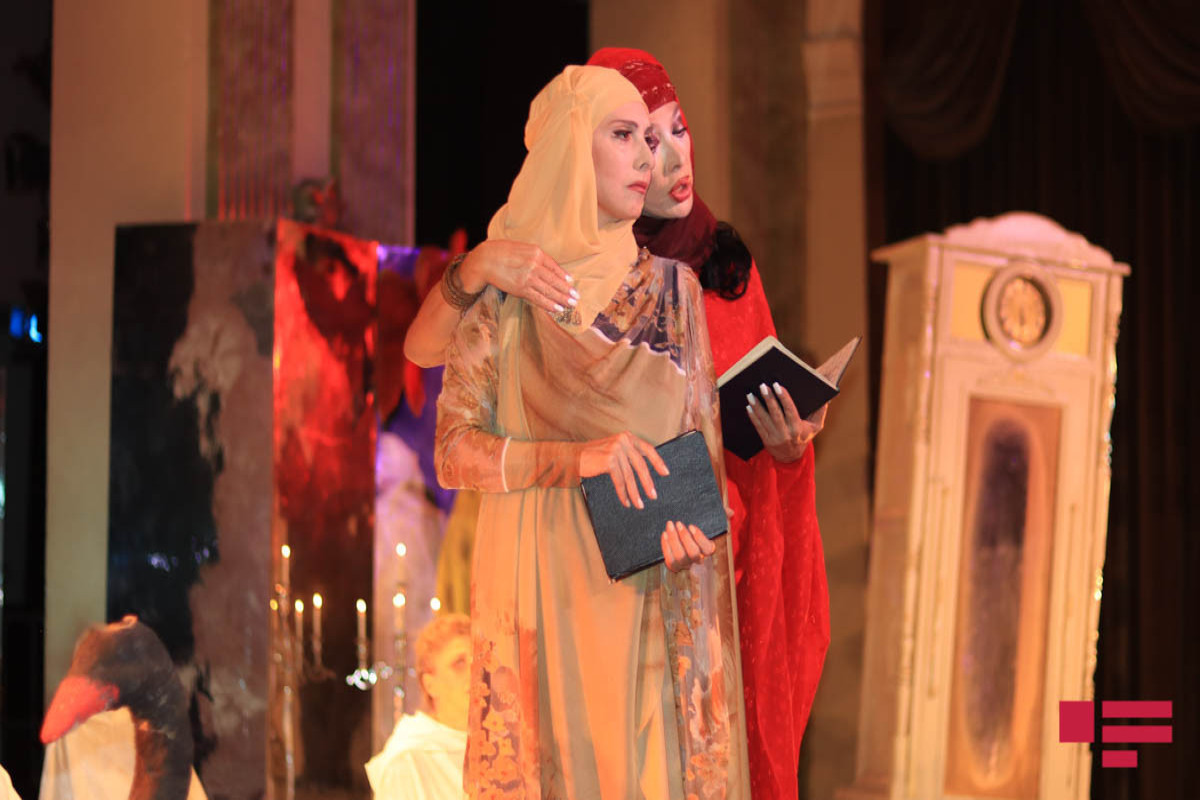 В Тбилиси состоялась премьера спектакля на стихи Лейлы Алиевой - ФОТО 