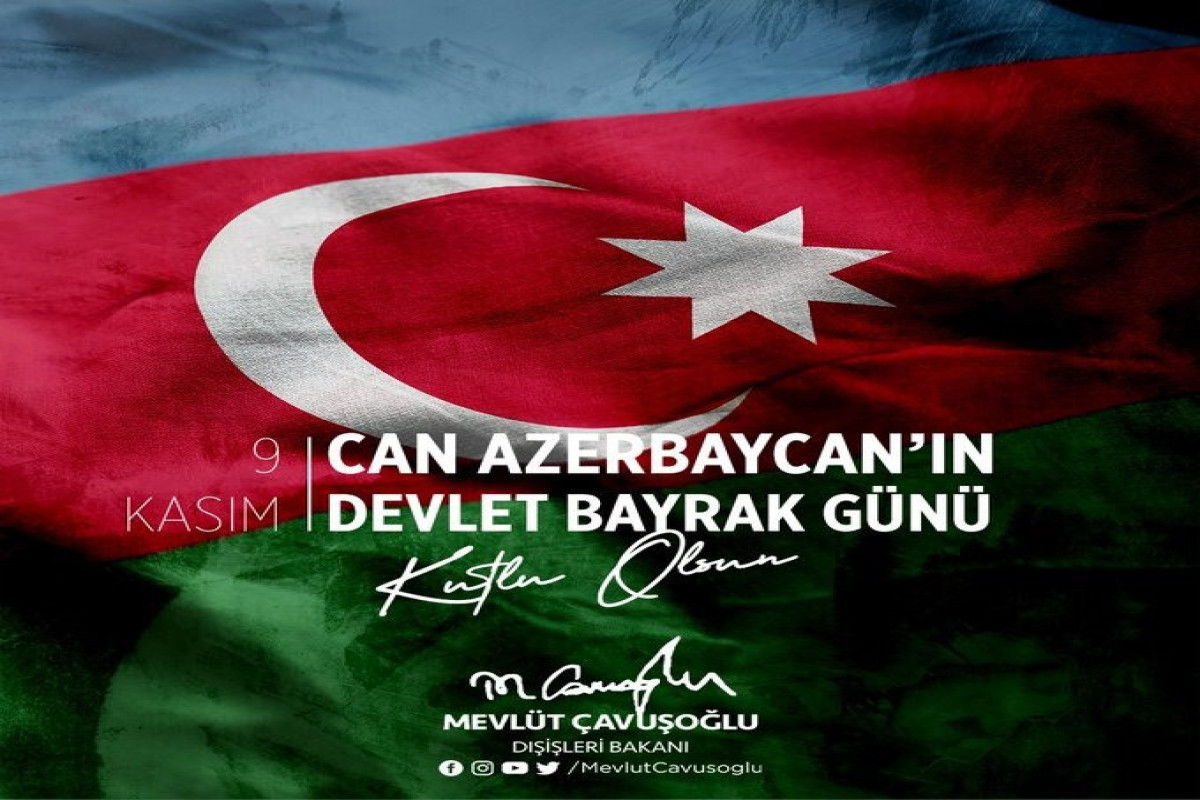Чавушоглу поделился публикацией по случаю Дня Государственного флага Азербайджана