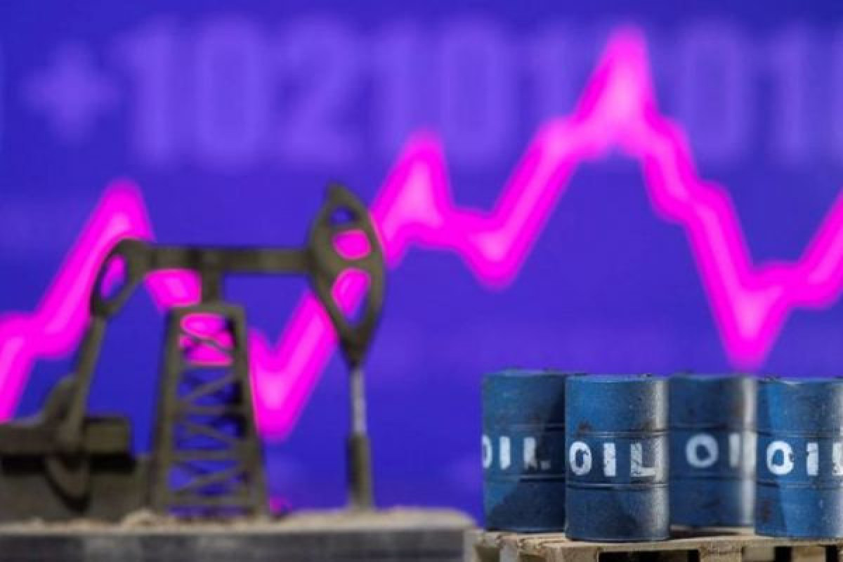 Oil prices drop amid hefty rise in U.S. inventories