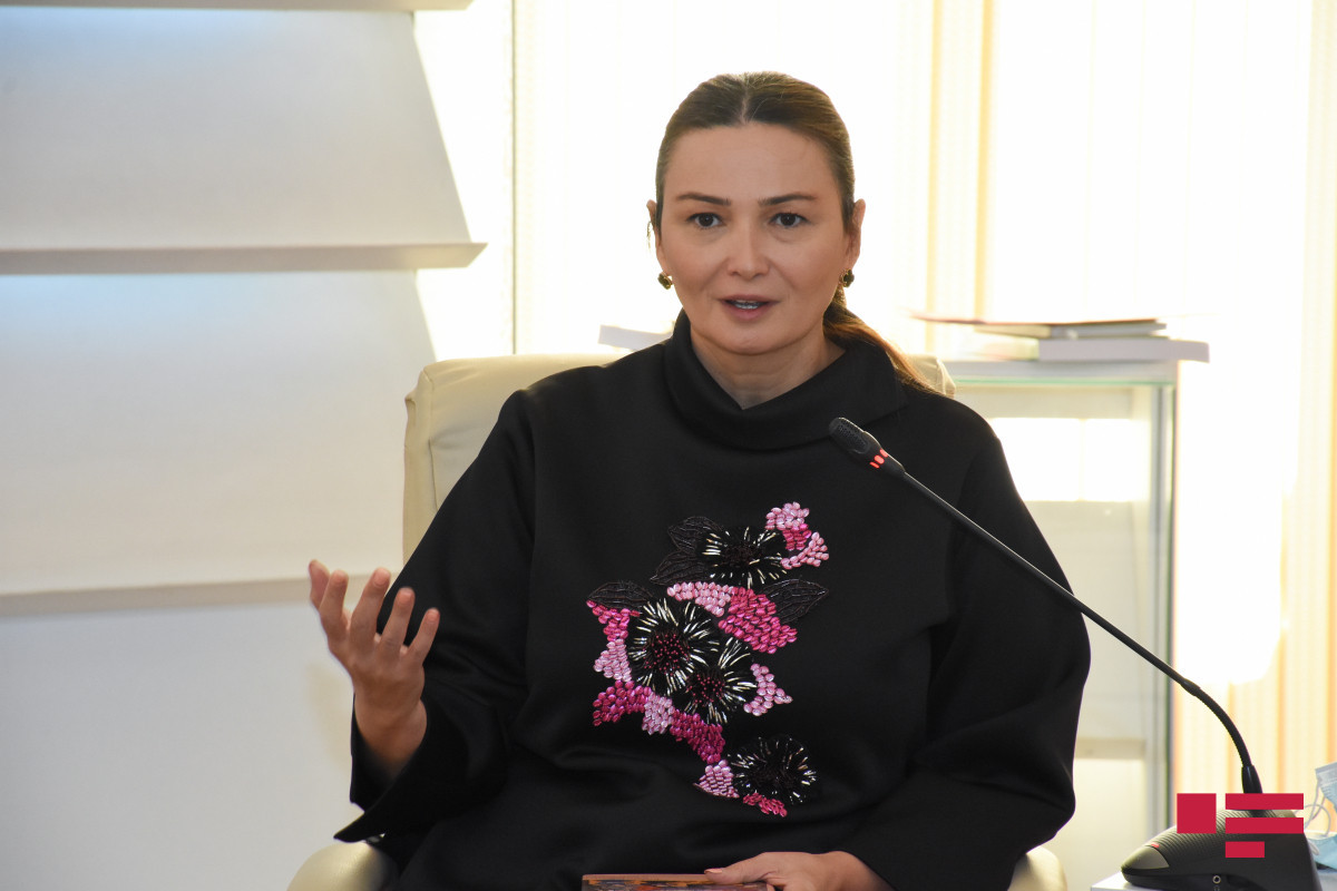 Qənirə Paşayeva: İnsanlar uşaq bezləri və yeməklərinin qiymətlərinin aşağı salınmasını istəyir
