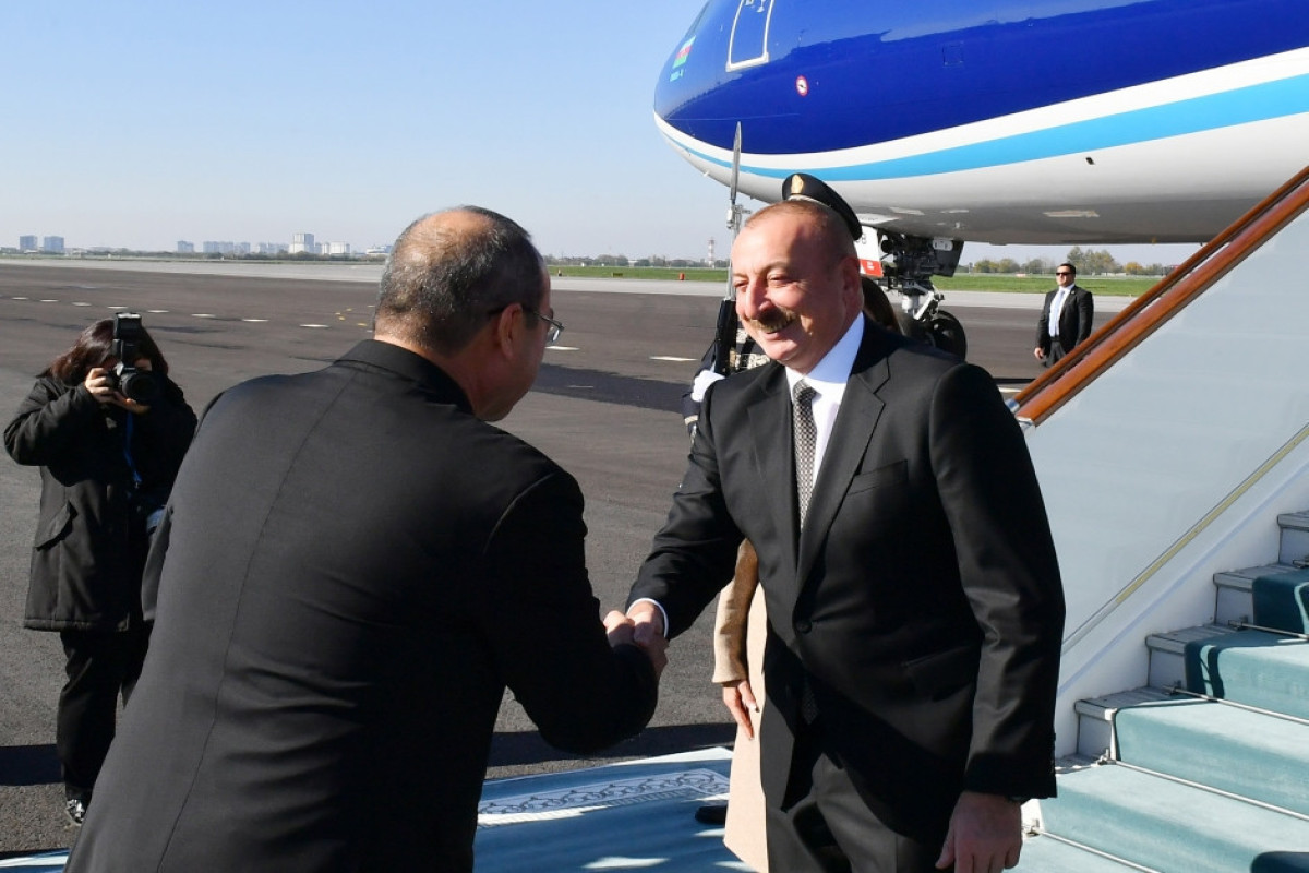 Президент Ильхам Алиев прибыл в Узбекистан