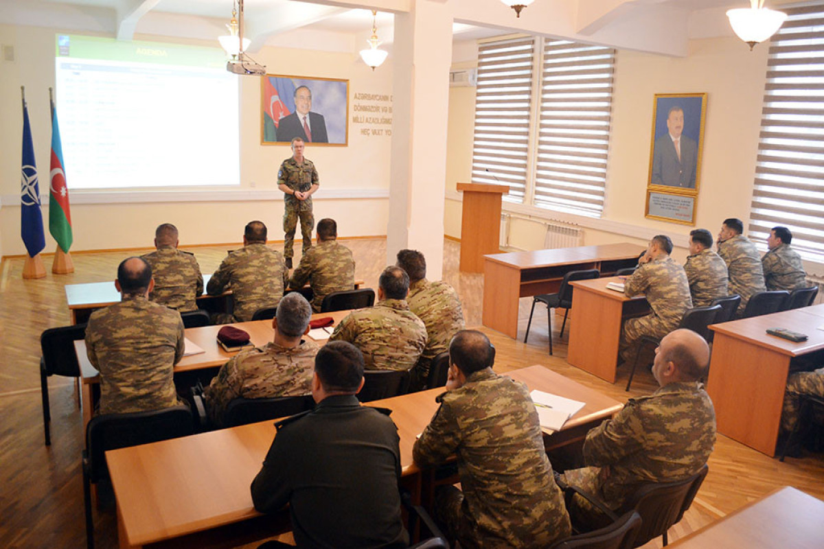 NATO Azərbaycan Ordusunun hərbçiləri üçün təlim kursu keçirir - FOTO 