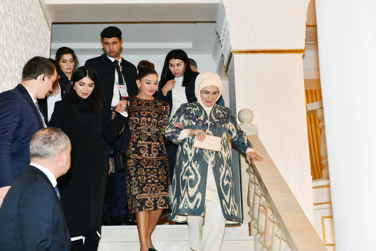 First Lady of Azerbaijan Mehriban Aliyeva watched "Lazgi" ballet in Samarkand-PHOTO 