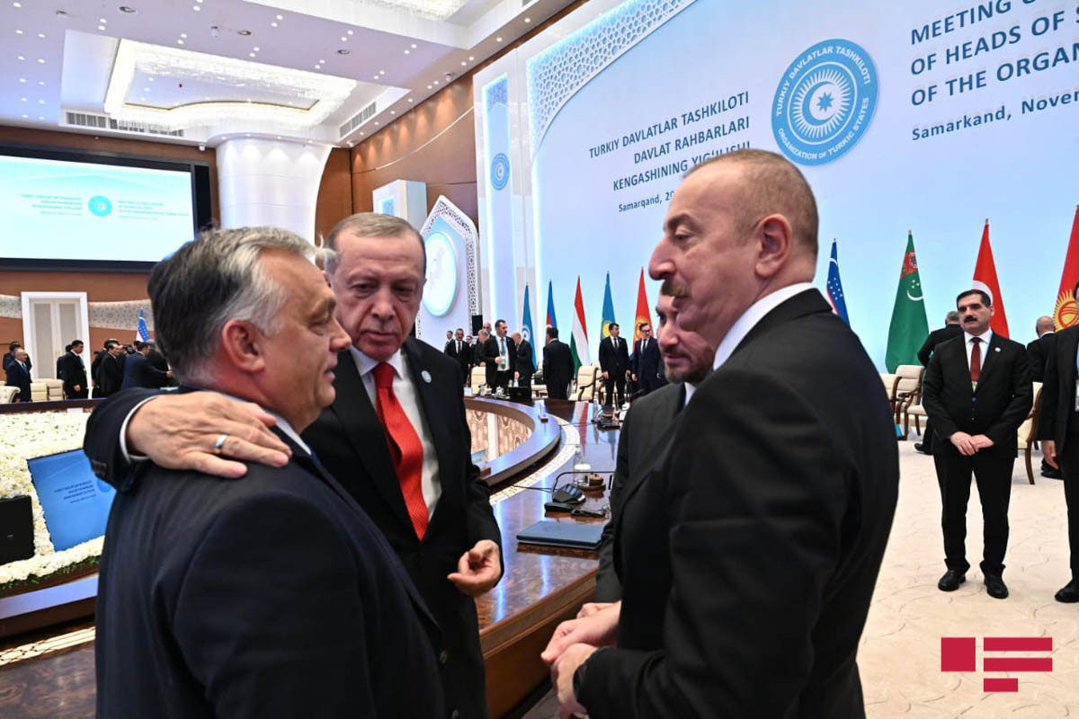 Türk liderlərin Səmərqənddə keçirilən Zirvə Görüşündən maraqlı anlar - FOTOLAR 
