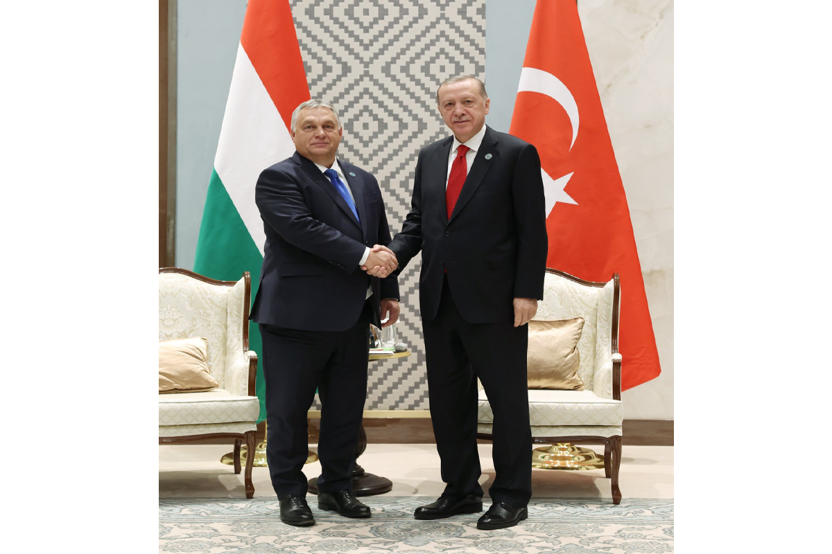 Turkish President meets with Hungarian PM in Samarkand