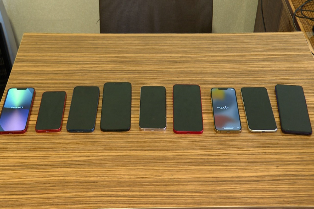 Украли iphone. Айфон 12 и 13 цвета. Айфон 11 и 13. Айфон 10 2018 года. Айфон 7 мини.
