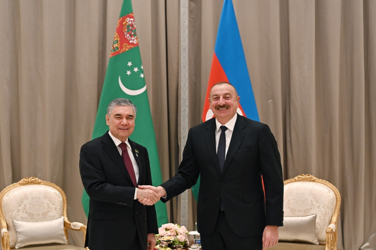 President Ilham Aliyev meets with Gurbanguly Berdimuhamedov