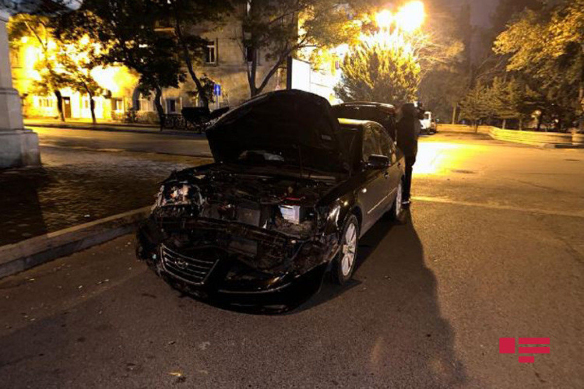 В центре Баку столкнулись два автомобиля, есть пострадавший-ФОТО 