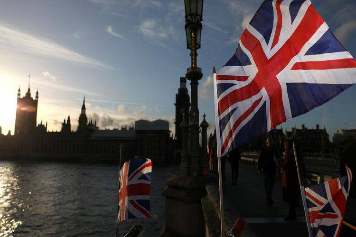 Britaniya Fransa ilə qanunsuz miqrasiyaya qarşı yeni razılaşma əldə edib