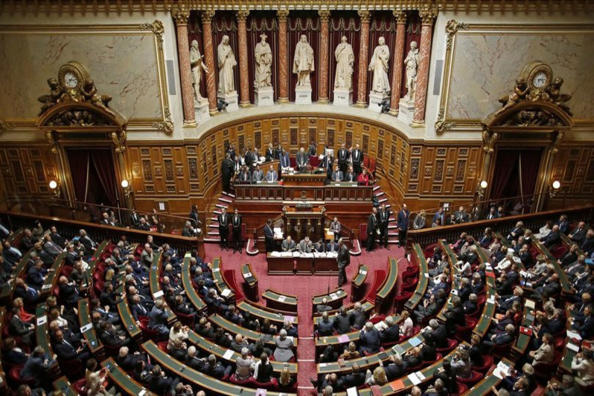 Перед Сенатом Франции проходит акция протеста против обсуждения антиазербайджанской резолюции