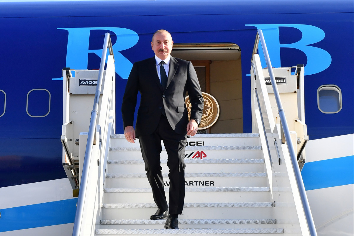 Президент Азербайджана Ильхам Алиев прибыл с государственным визитом в Албанию