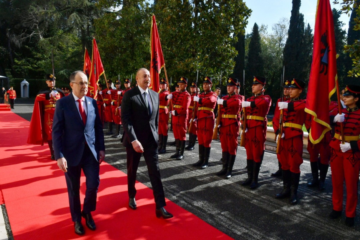 Azərbaycan Prezidentinin Tiranada rəsmi qarşılanma mərasimi olub - VİDEO 