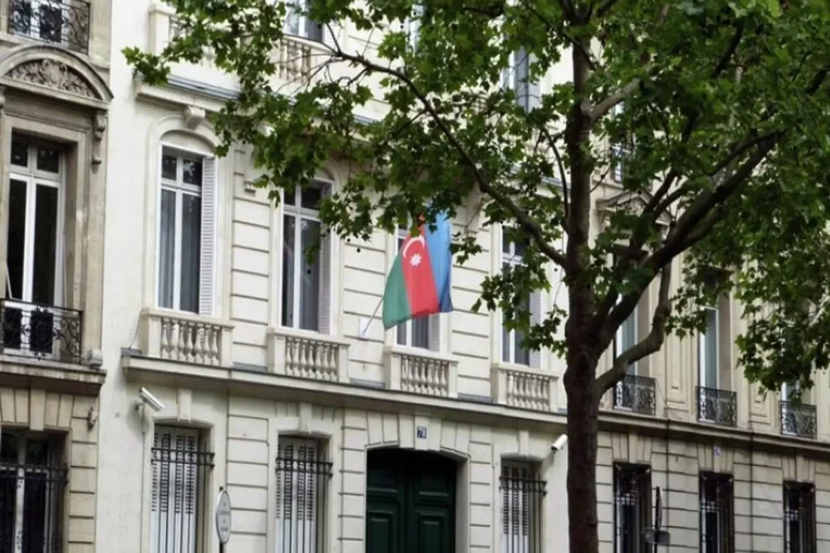В парламенте предложили отозвать посла Азербайджана во Франции