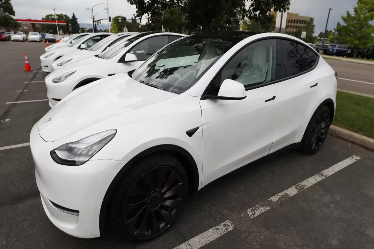 Over 1,000 Tesla cars recalled in Australia due to malfunction