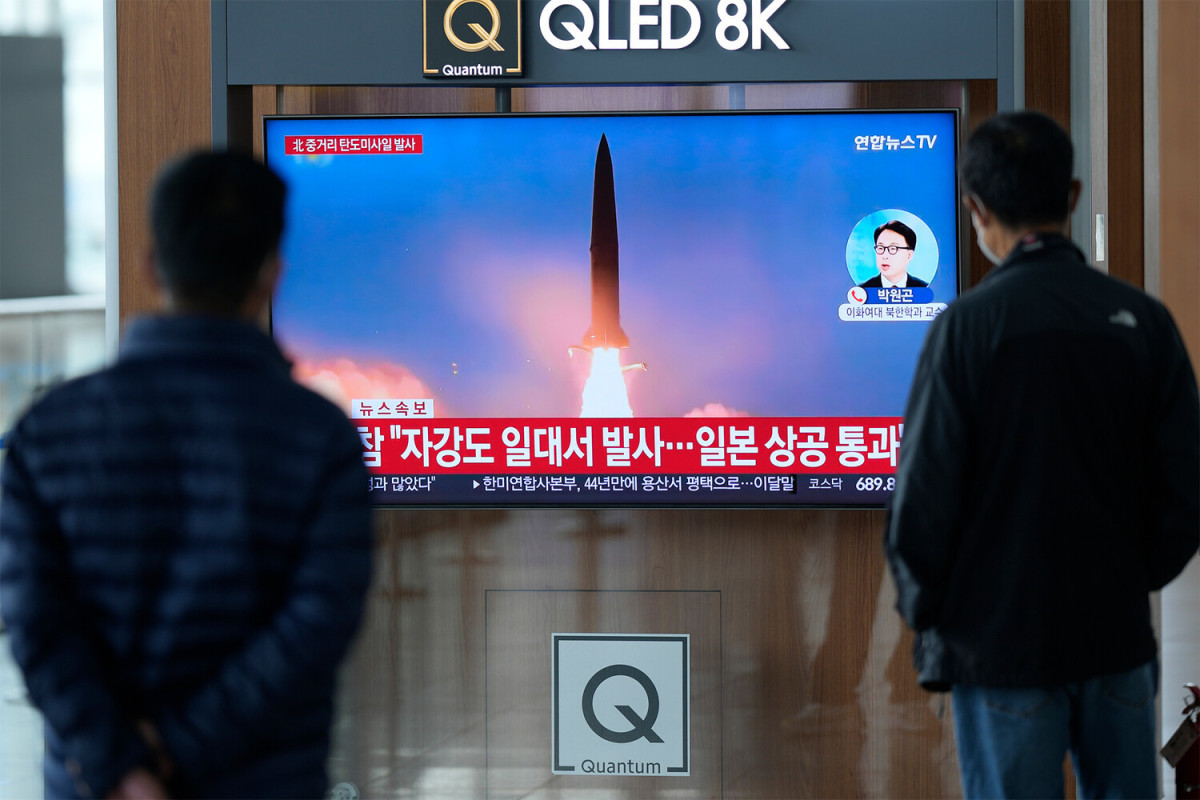 Şimali Koreya ballistik raket atıb