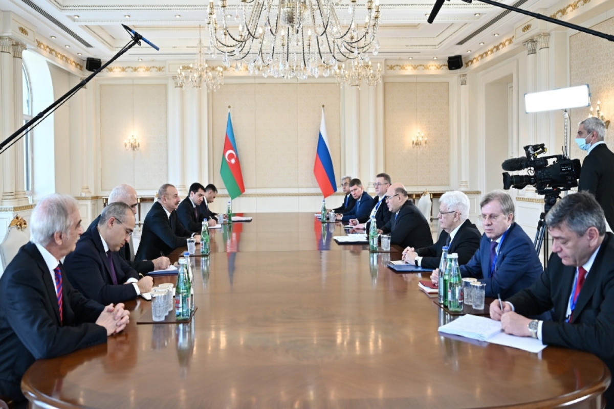 Состоялась встреча Президента Ильхама Алиева с премьер-министром России в расширенном составе-ОБНОВЛЕНО-1 