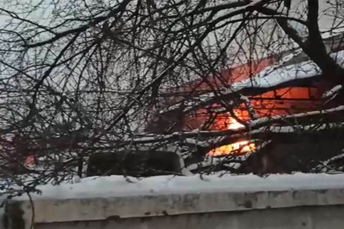 Moskvanın mərkəzindəki anbarda baş verən yanğında 7 nəfər ölüb - VİDEO  - YENİLƏNİB-7  