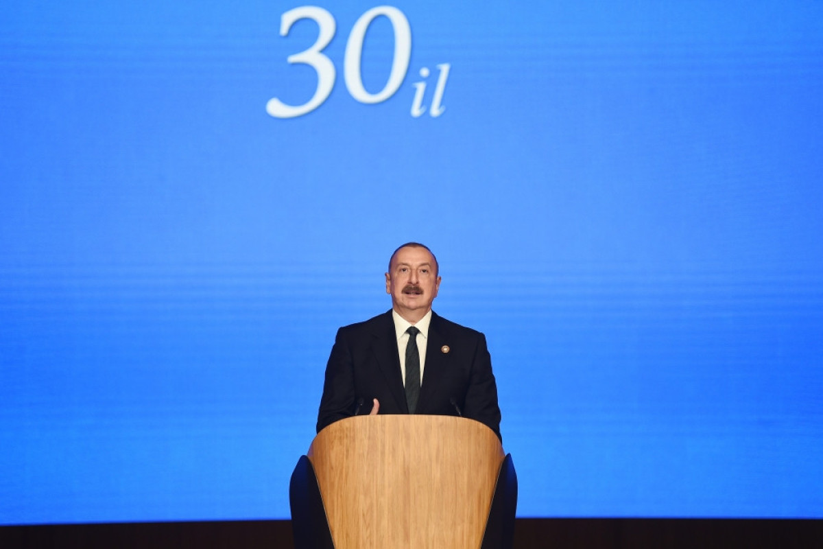 Президент: Именно по инициативе Гейдара Алиева были предприняты основные шаги, определившие стратегический курс нашей страны