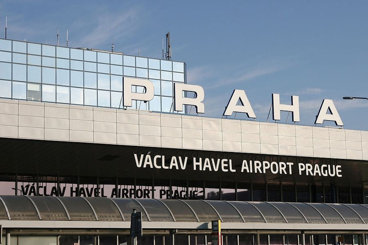 Чехия запретила аэропортный транзит без виз для граждан России