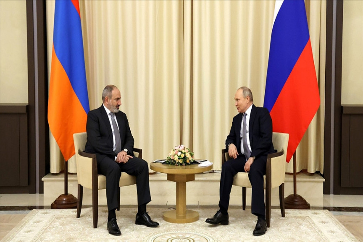 Путин обсудил с Пашиняном открытие транспортных артерий региона