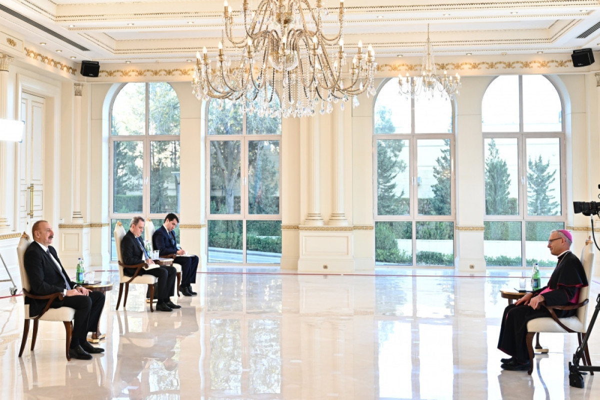 President Ilham Aliyev received credentials of incoming ambassador of Vatican