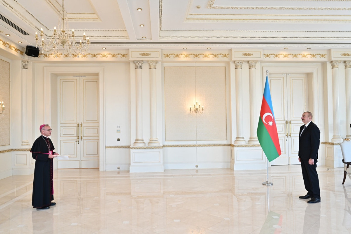 President Ilham Aliyev received credentials of incoming ambassador of Vatican