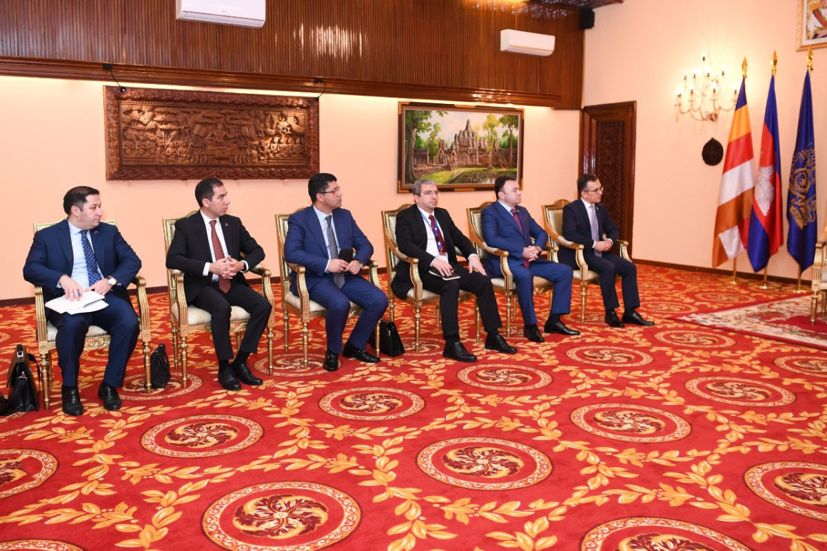 Chair of Milli Majlis meets with Chairman of Senate of Cambodia