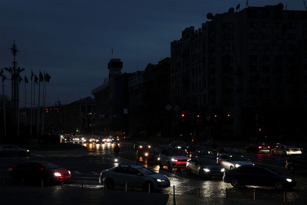 Электроэнергию в Киеве будут включать на 2-3 часа