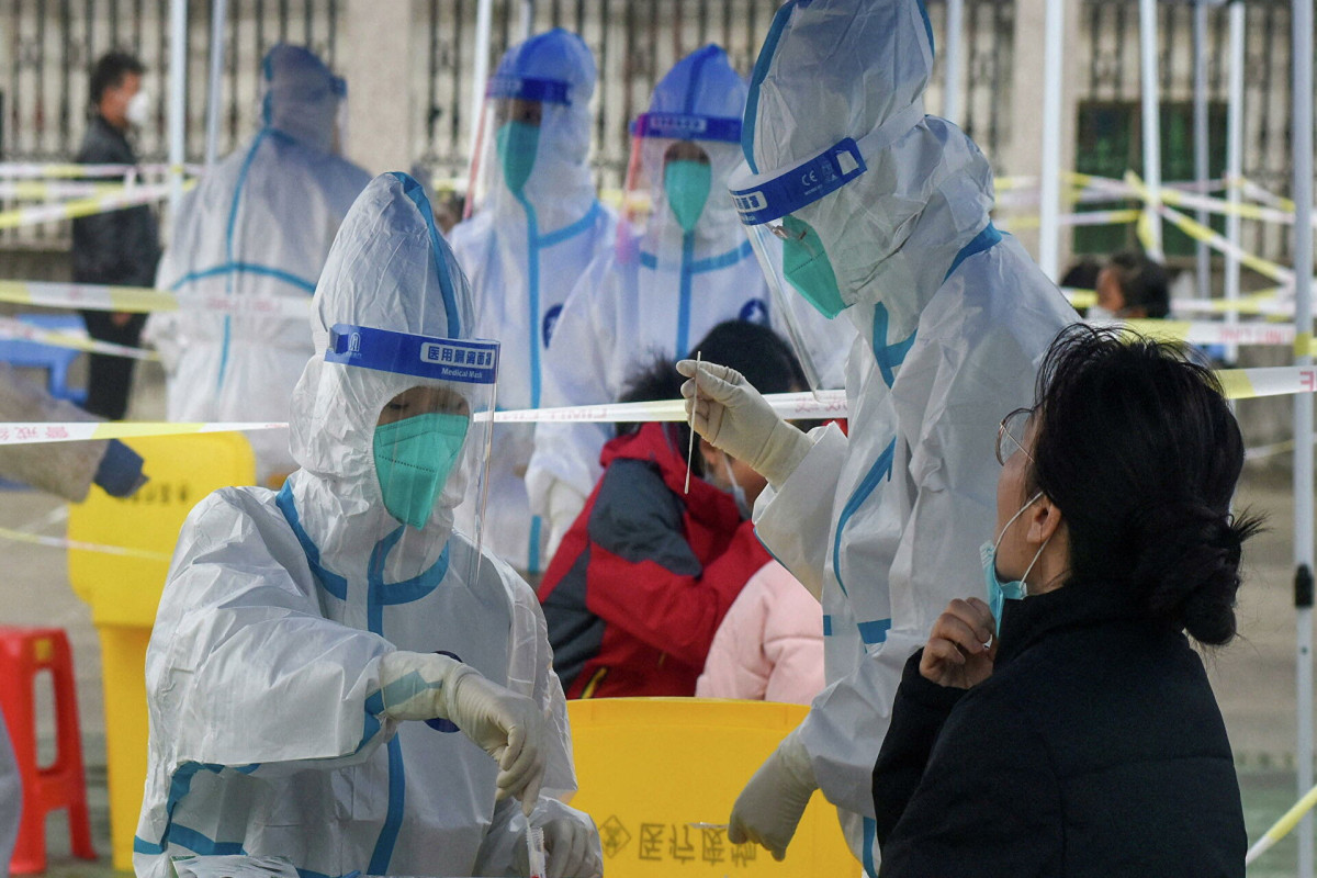Китай третий день подряд зафиксировал антирекорд по числу заболевших ковидом