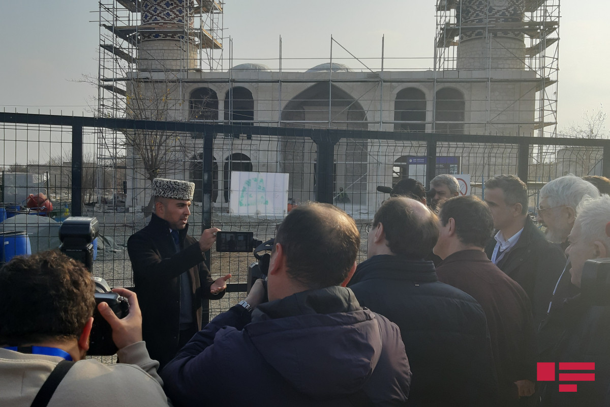 Международные эксперты посетили Джума мечеть и Аллею шехидов в Агдаме-ФОТО 