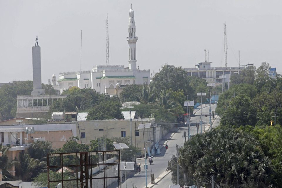 Militants attack hotel used by officials in Somalia's capital