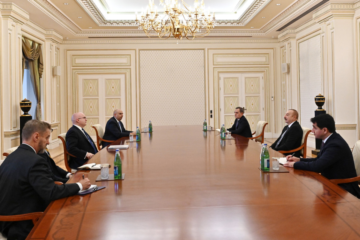 Президент Ильхам Алиев принял старшего советника Госдепа США по переговорам на Кавказе