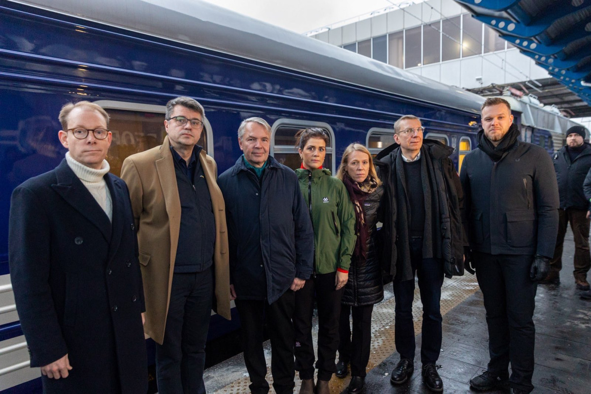 FMs of 7 countries visit Kyiv