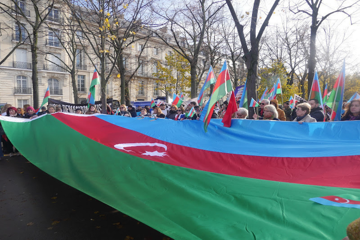 Перед Нацассамблеей Франции прошла акция протеста против обсуждения антиазербайджанской резолюции-ОБНОВЛЕНО -ФОТО -ВИДЕО 