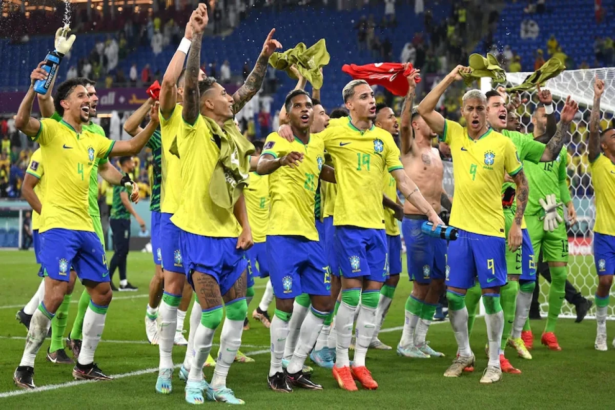 Casemiro the hero as Brazil made to work hard for last-16 place