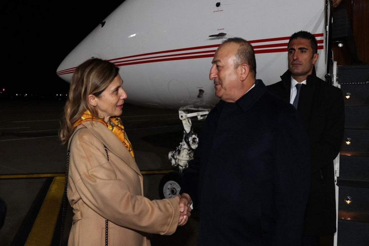 Turkish FM visits Romania to attend NATO FMs meeting