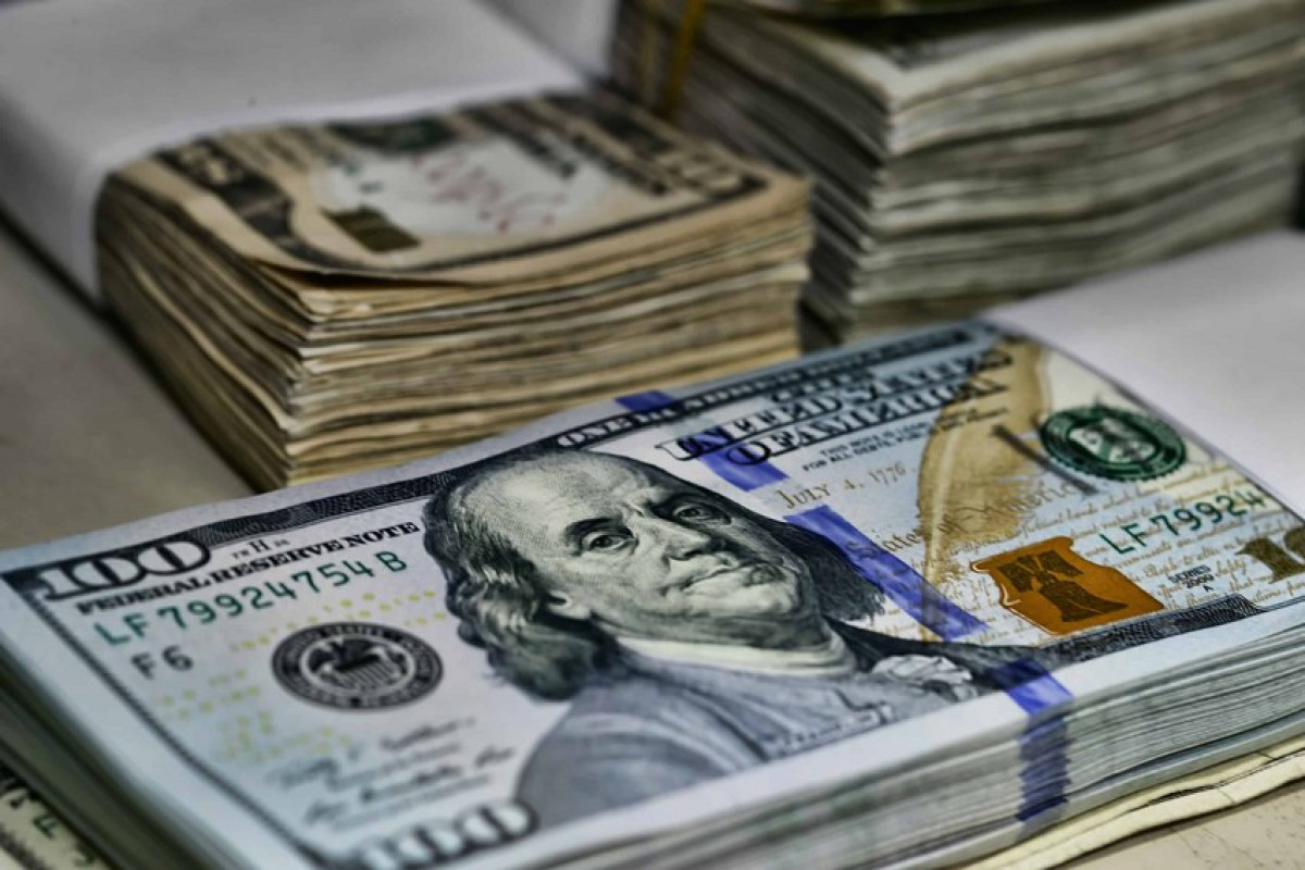 Valyuta hərracında bankların dollar tələbi 55% artıb
