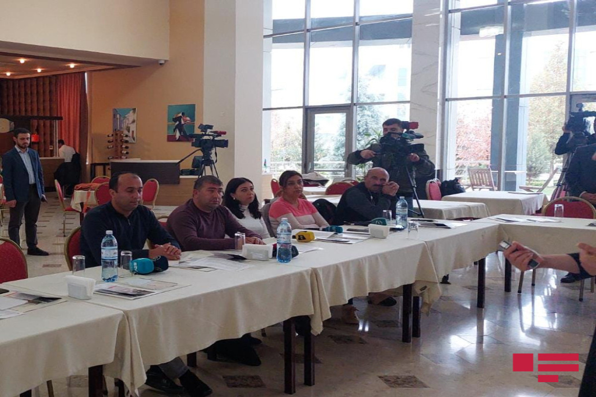 МККК провел информационную сессию для журналистов в Нафталане