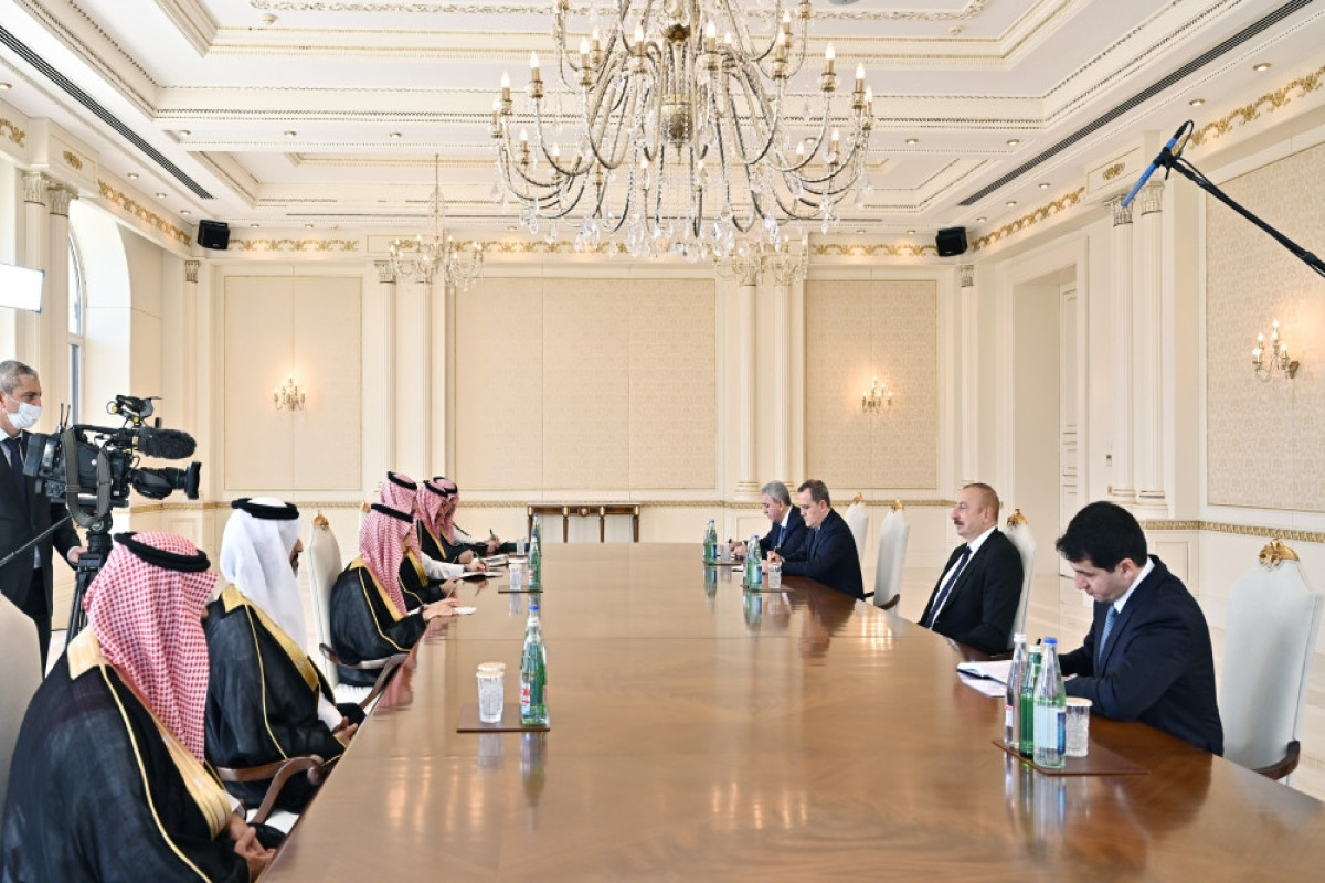 Президент Ильхам Алиев принял министра иностранных дел Королевства Саудовская Аравия