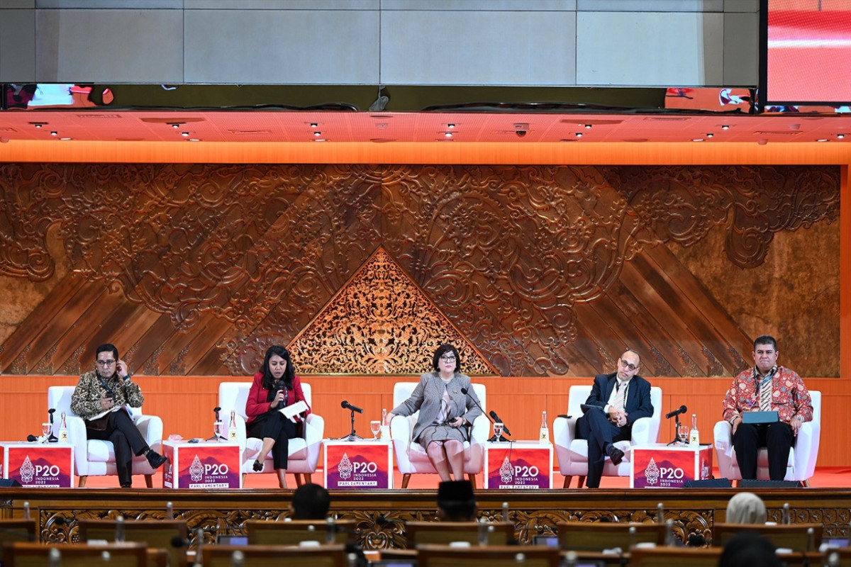 Сахиба Гафарова выступила на 8-м саммите спикеров парламентов Большой двадцатки в Джакарте