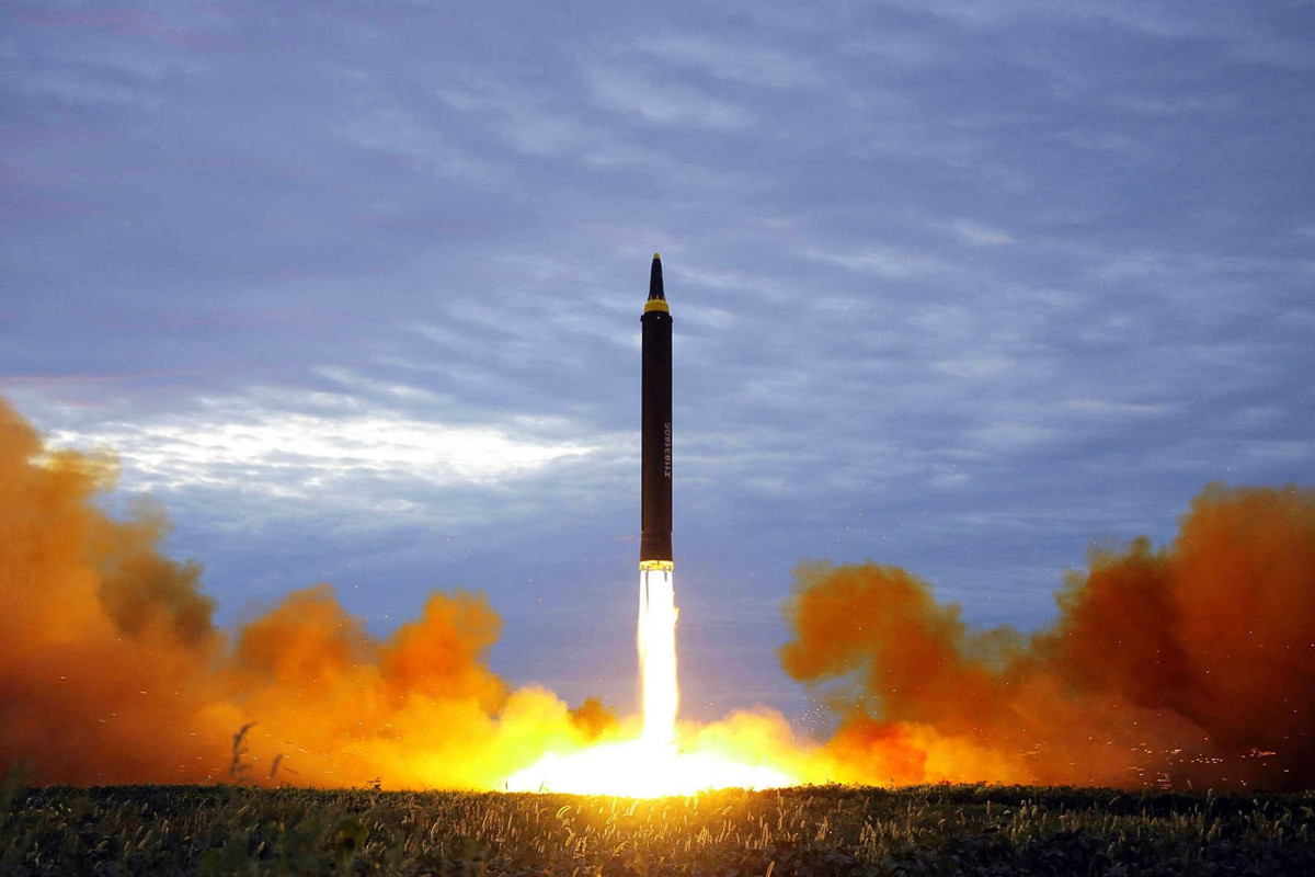 Северная Корея осуществила запуск еще двух баллистических ракет в сторону Японского моря