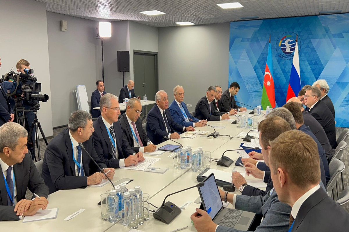 Azerbaijani, Russian PMs met in Moscow