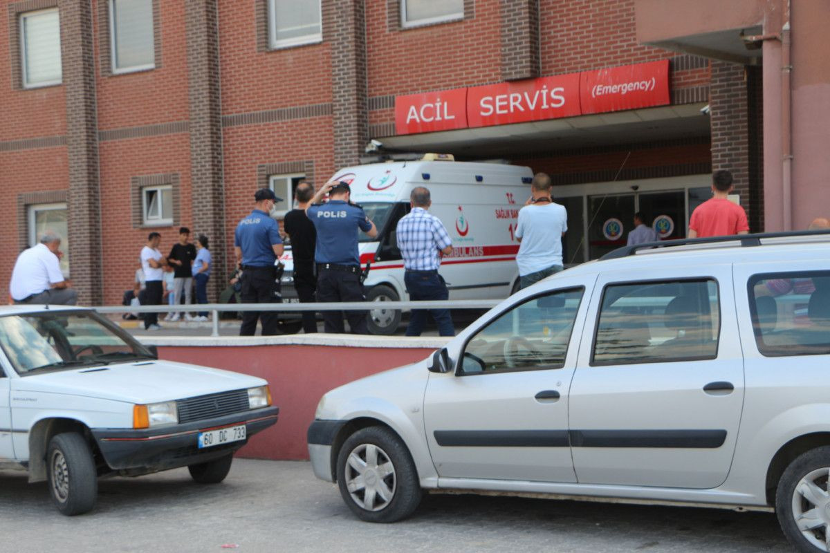 В Турции отравились 50 работников больницы