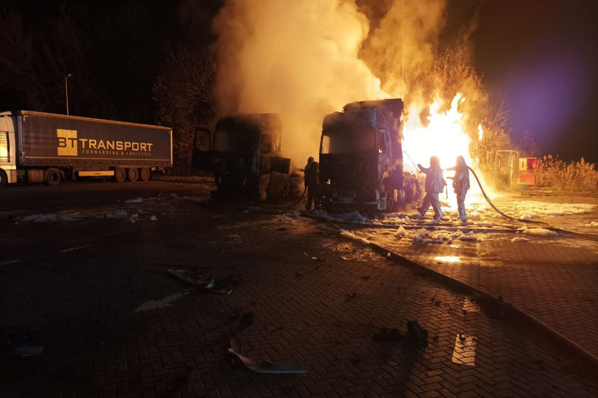 Donetskdə azərbaycanlıların avtomobili atəşə tutulub, dörd nəfər həlak olub