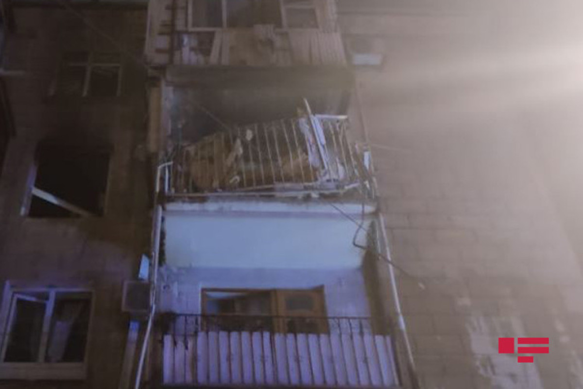 Bakıda yaşayış binasındakı partlayışda yaralanan şəxsin vəziyyəti ağırdır - VİDEO 